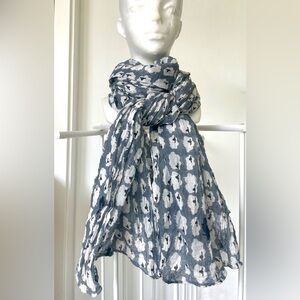 Sophia Costas cotton summer wrap grey w/white &black sheep, 38 x72, EUC
